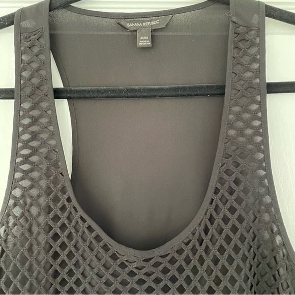 BANANA REPUBLIC | Lined Mesh Front Racer Back Tank - Size M - Picture 5 of 7